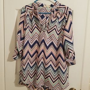 Three-quarter length sleeves shirt.